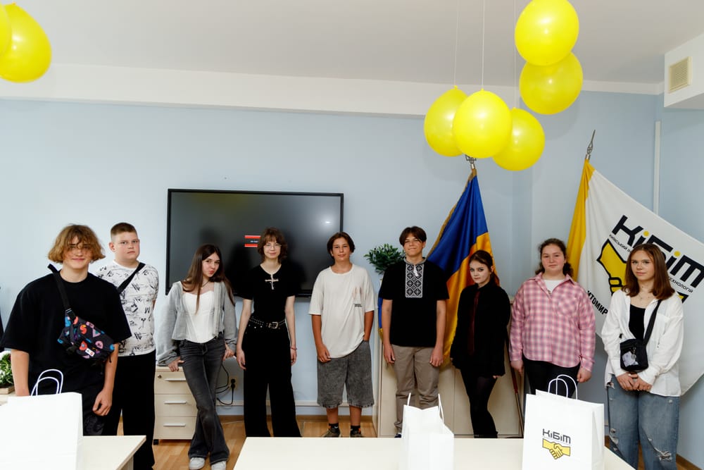 Перші учні Ліцею бізнесу та технологій у Житомирі